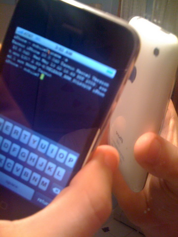 iphone3gs jailbreak 2 iPhone 3GS is hacked [Photo]