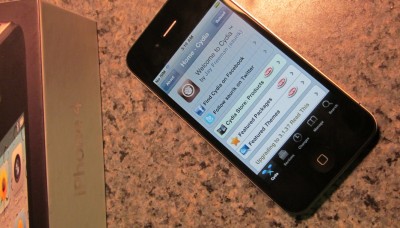 iphone4 jailbrake 400x228 Geohot может прекратить работу над джеилбрейком для iPhone