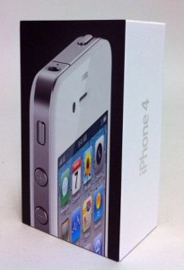 WhiteiPhone4 205x300 Прибыл белый iPhone 4! Видео!